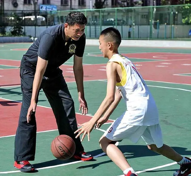 如何培养青少年篮球后卫的比赛意识_0